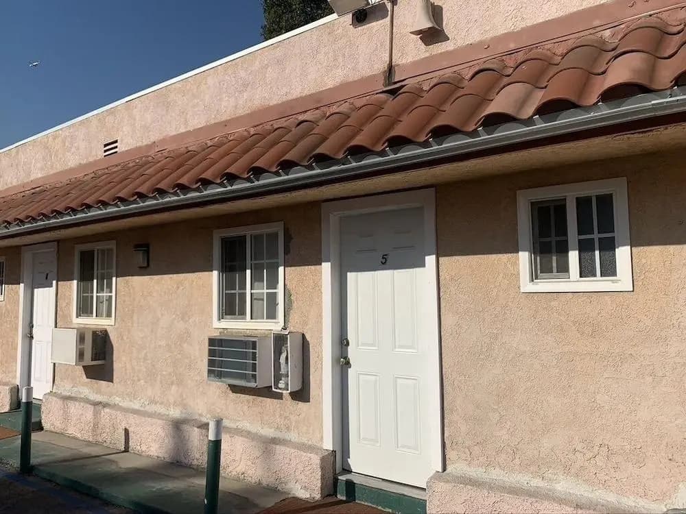 Carlton Motel - photo 7
