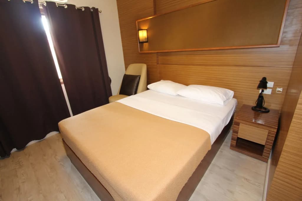 Honey Lodge - photo 3