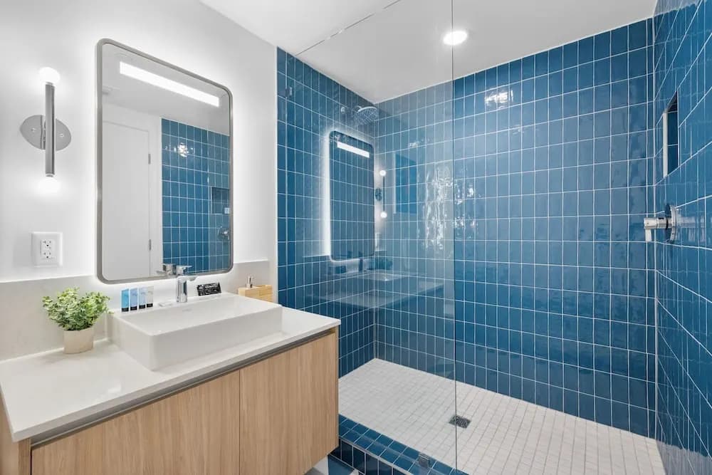 Luxury City View Condo - photo 9