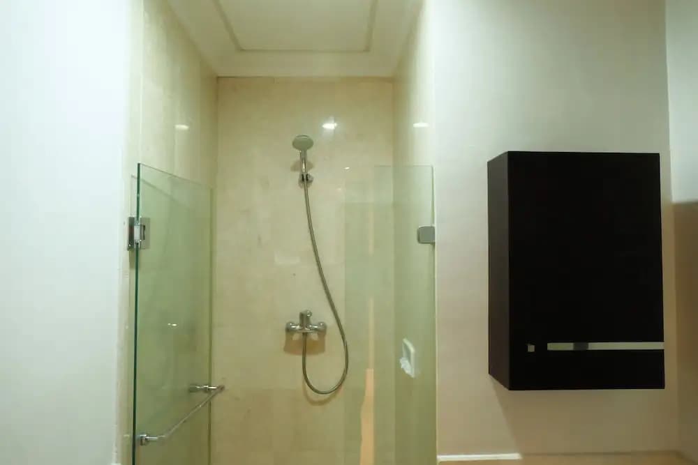 3 Bedrooms Luxury Sudirman Mansion Apartment by Travelio - photo 6