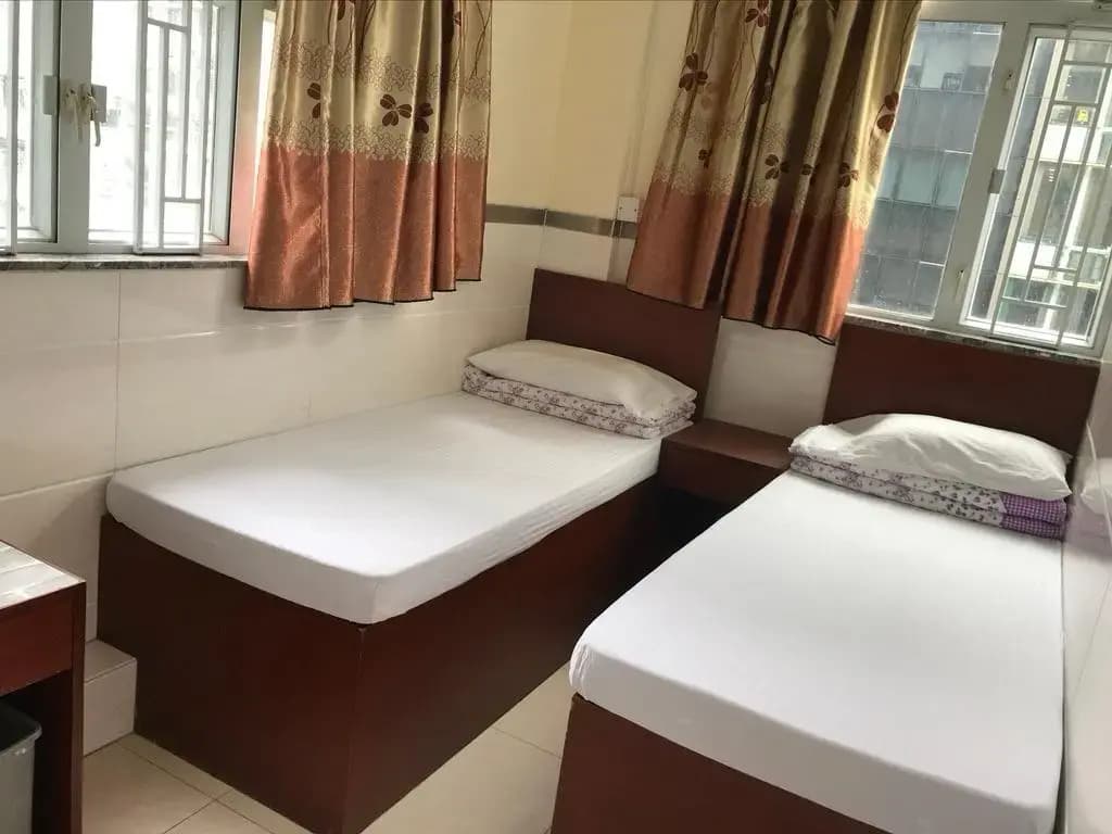 E-Dragon Hotel - photo 9