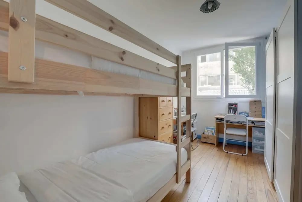 2 bedroom family apartment for 4 people by GuestReady - photo 7