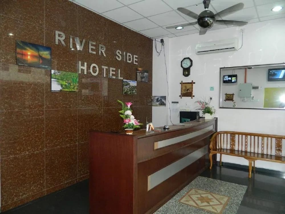Riverside Hotel - photo 2