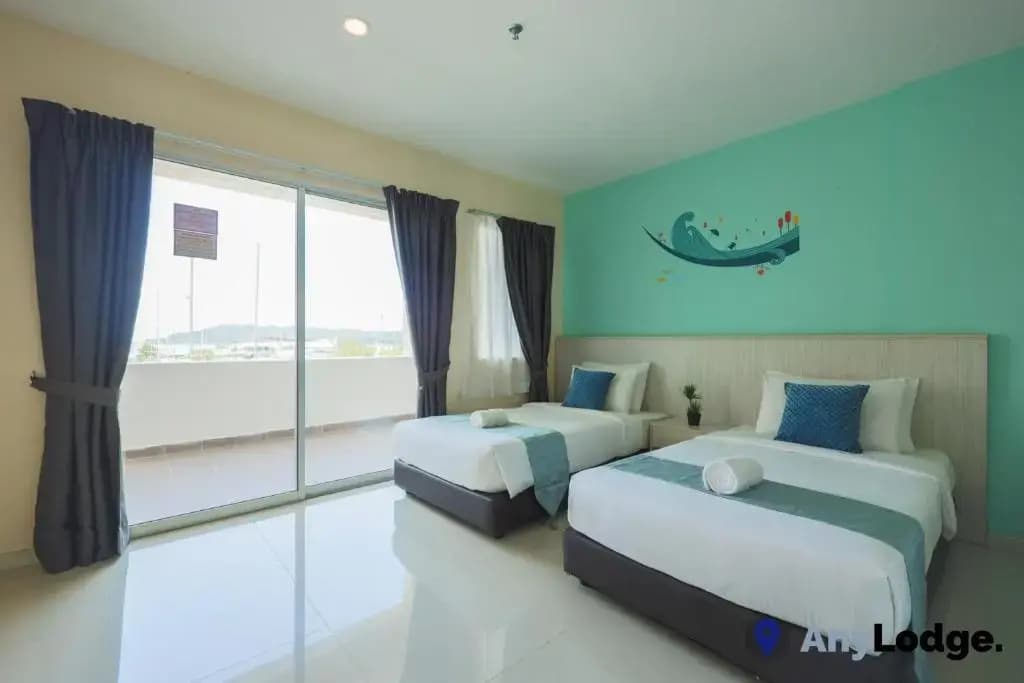 AnyLodge Waterfront Marina Island Pangkor - photo 2