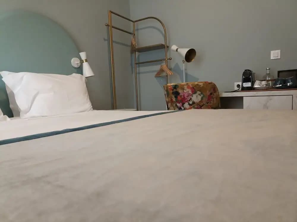 LR Guest House - photo 3