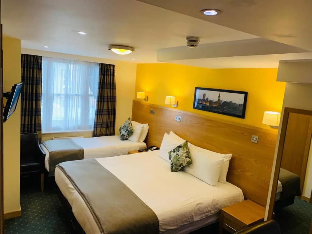 Regency Hotel Parkside - photo 14