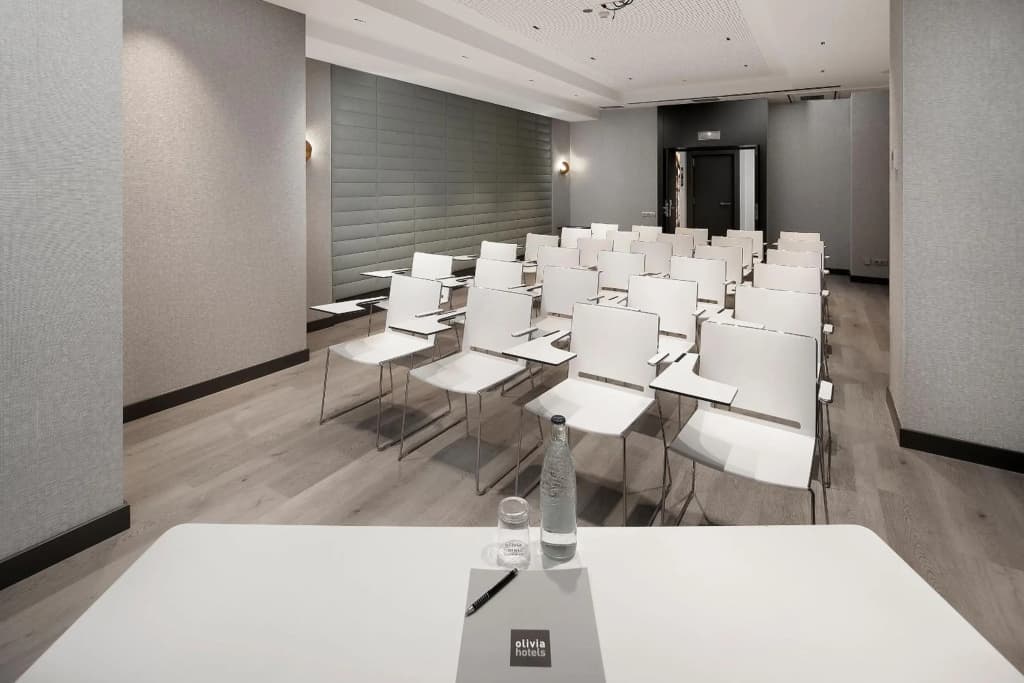 Olivia Plaza Hotel - photo 29