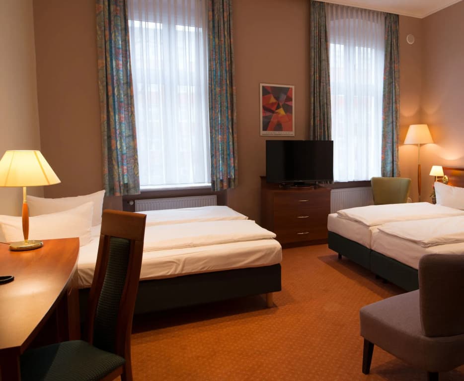 Hotel Am Anhalter Bahnhof - photo 3