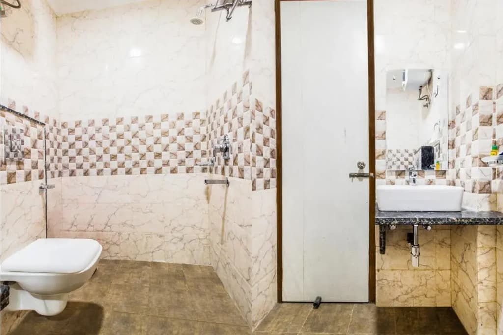 FabHotel Olivia Suite - photo 10