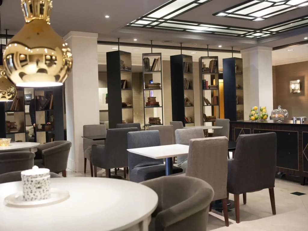 Hotel Balmoral - photo 31