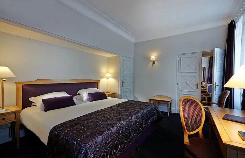 Royal Hotel Paris Champs Elysées - photo 39