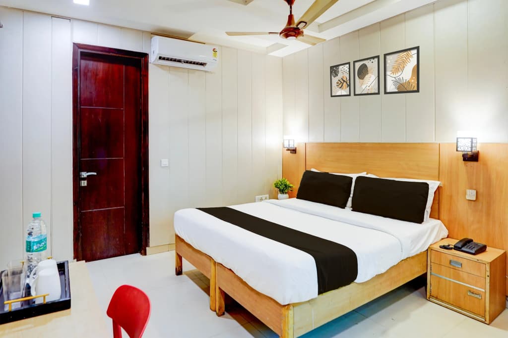 OYO 70849 Hotel Sarvasa Residency - photo 6