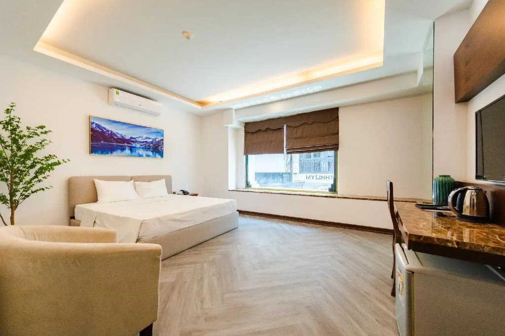 Night Hotel - photo 16