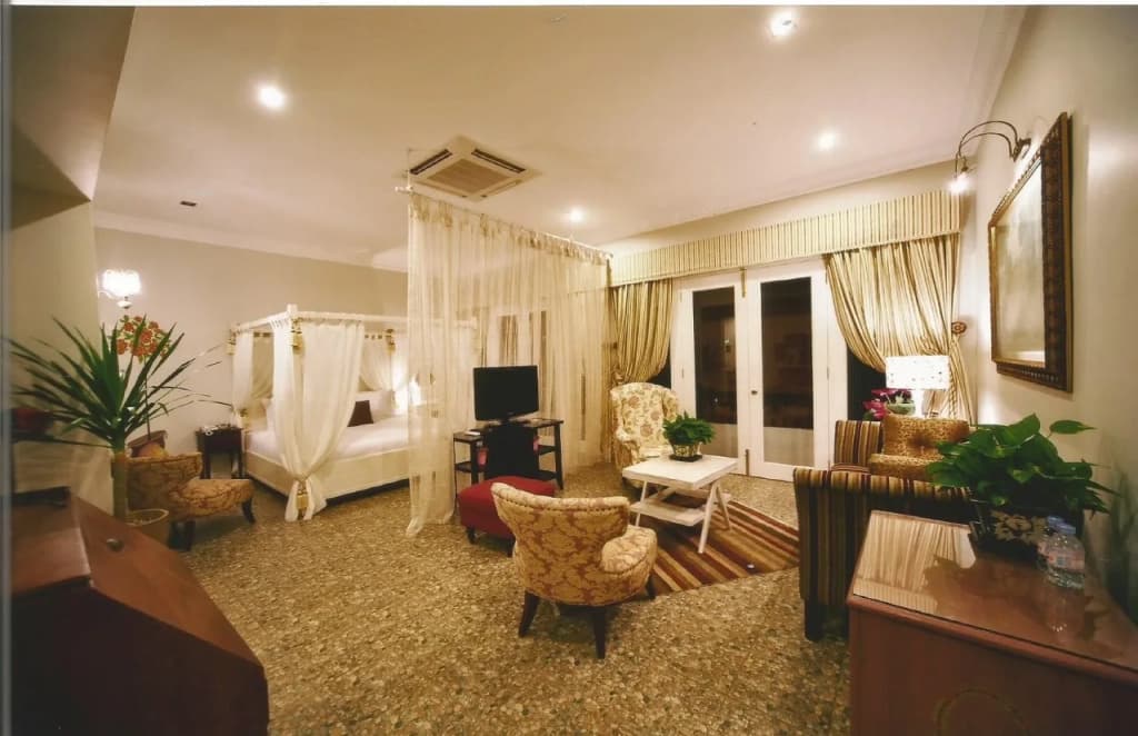 Indulgence Restaurant & Living - photo 6