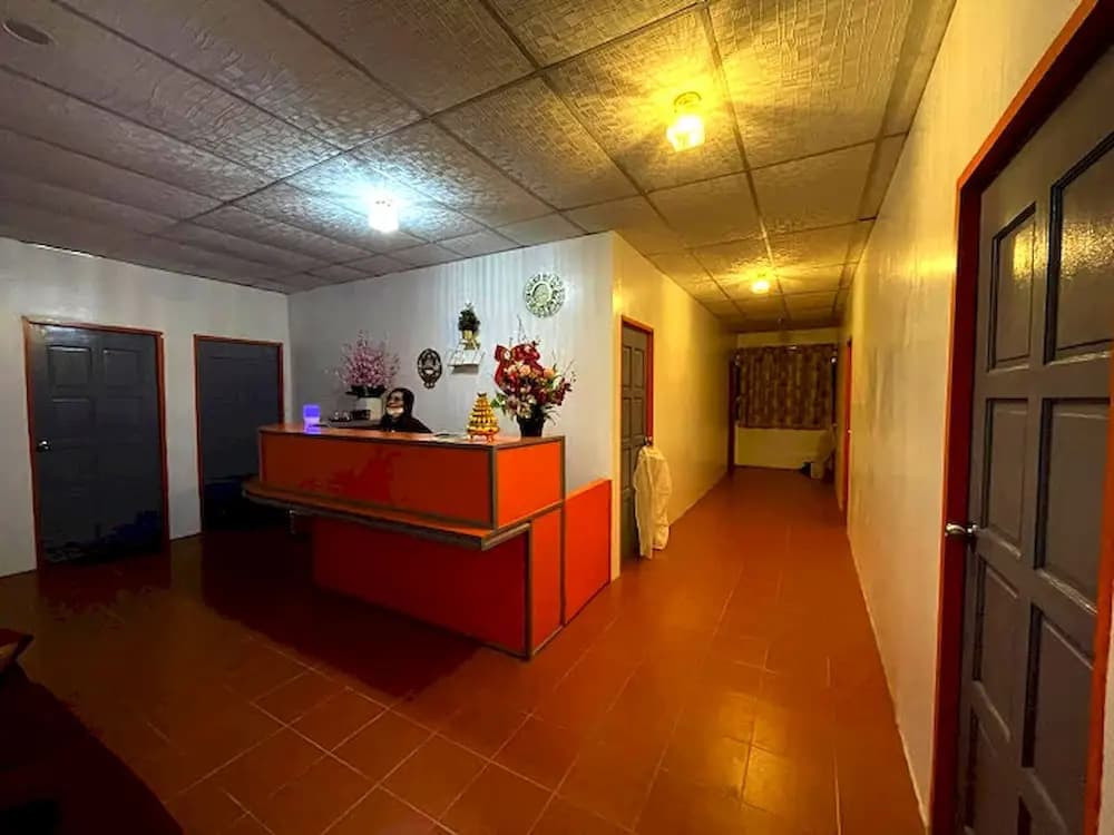 OYO HOME 90768 Flo Inn Motel - photo 2