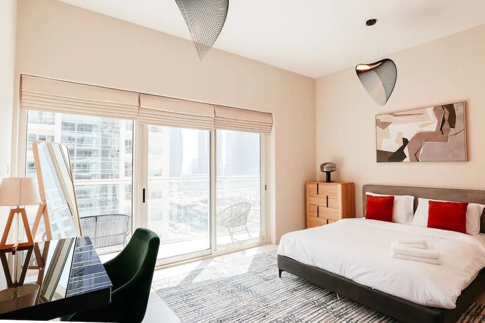 Elegant 1BD with Stunning Views - photo 2