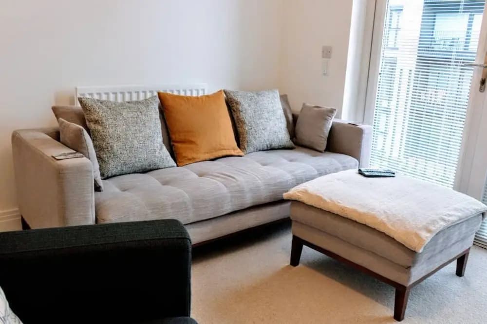 1 Bedroom Apartment With Free Parking Sleeps 2 in City Centre - photo 4