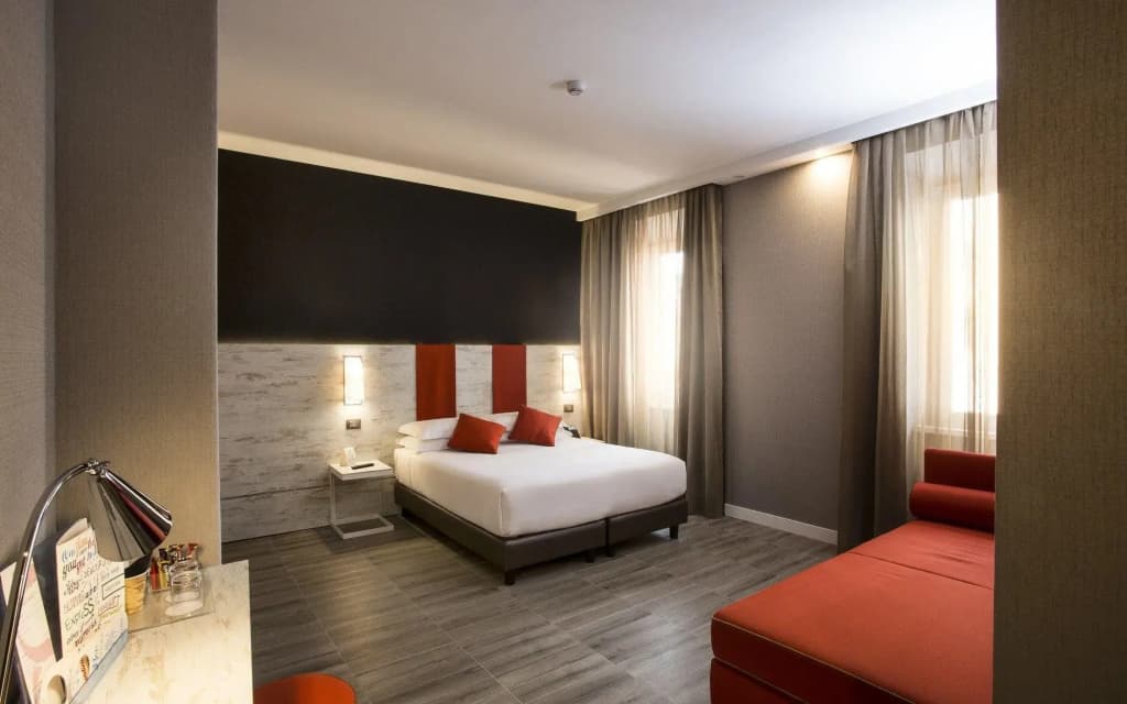 The Guardian Hotel - photo 45