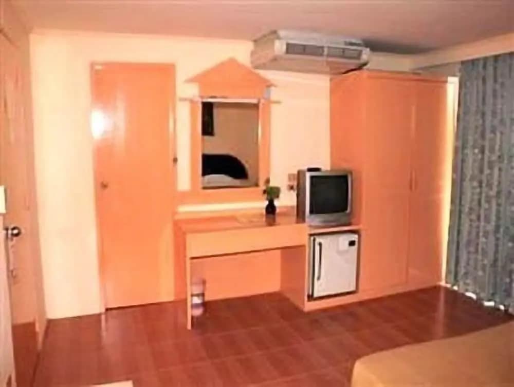 Queen Pattaya Hotel - photo 27