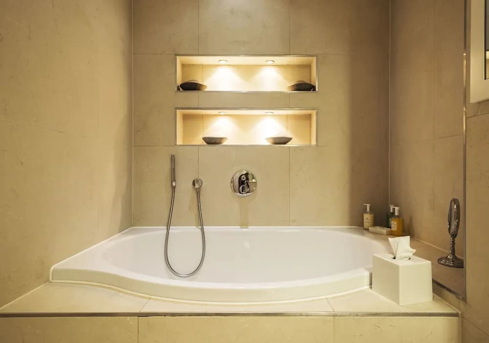 Palace View - Two Bedroom Apartment - photo 9