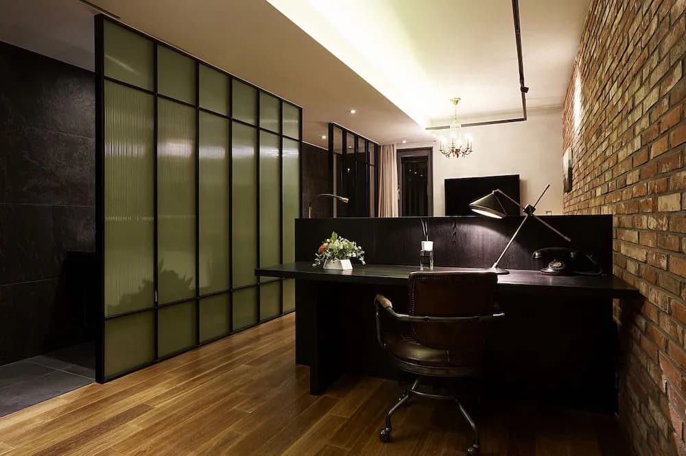 Nine Brick Hotel - photo 12