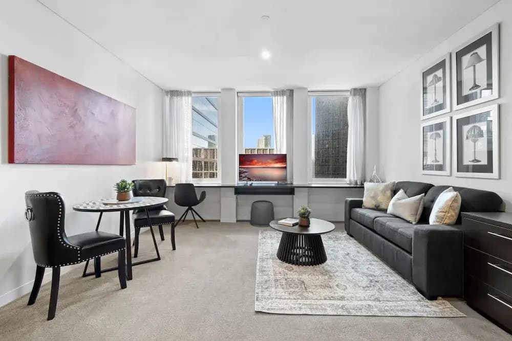 Charming 1-bed Central Studio Apartment - photo 8