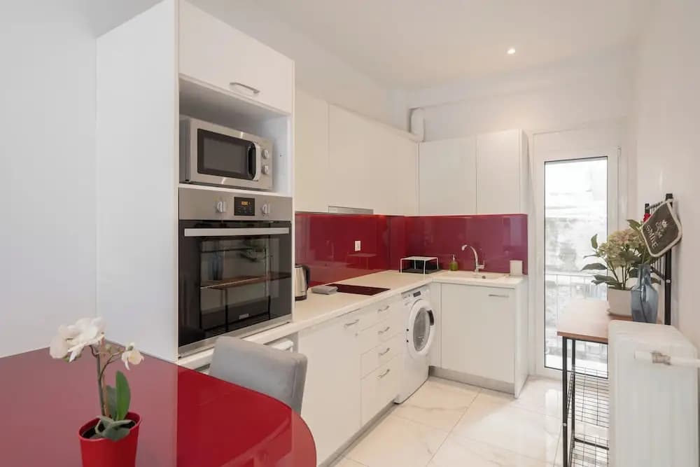 Sophisticated Modern Apt in Athens - photo 18