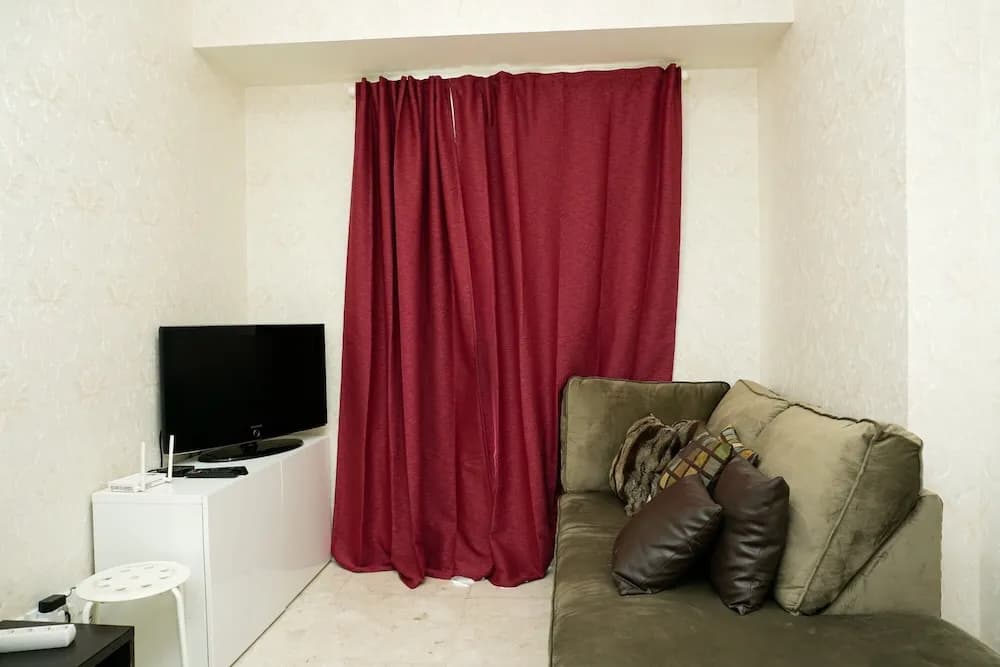 Comfy 2BR Puri Orchard Apartment - photo 2