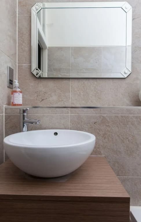 Central, Spacious 3BR Edinburgh Flat For 6 - photo 17