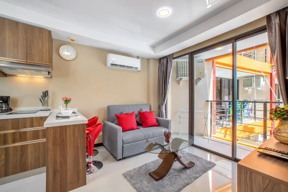 Naiharn Sea Apartment - photo 45