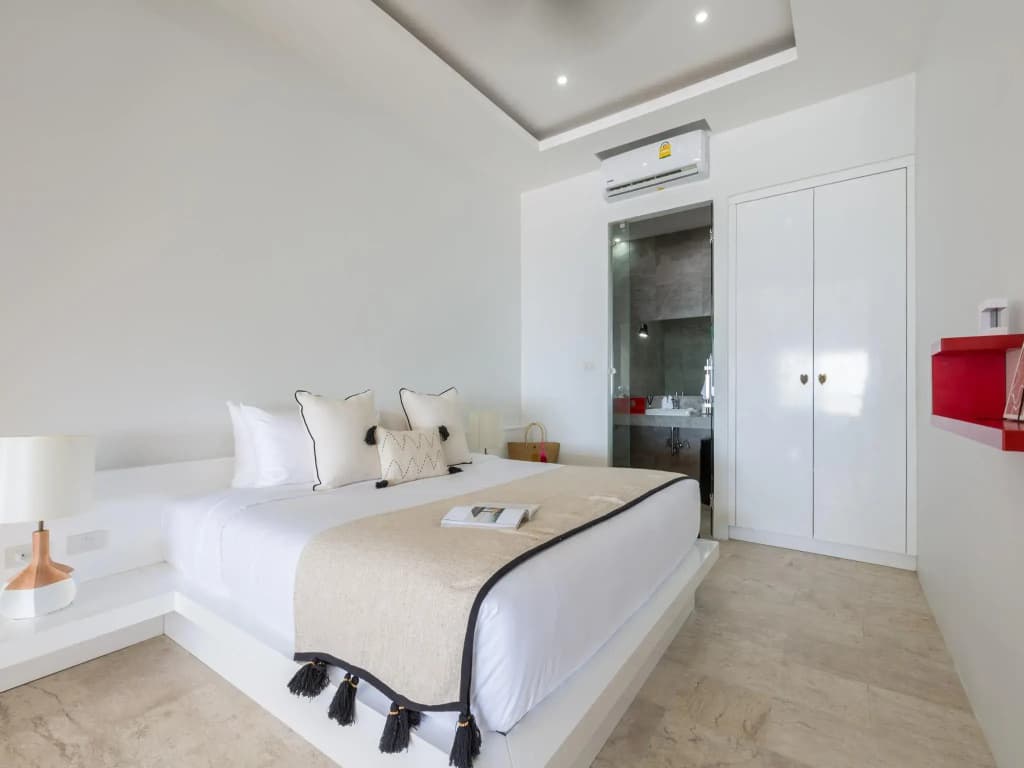Skye Beach Hotel - photo 31