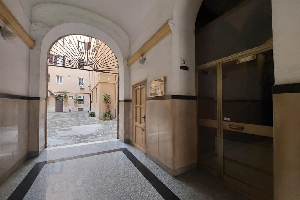 Vatican Spacious Modì Apartment - photo 33