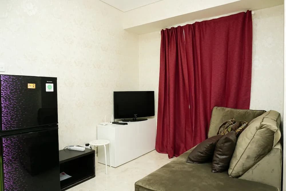 Comfy 2BR Puri Orchard Apartment - photo 5