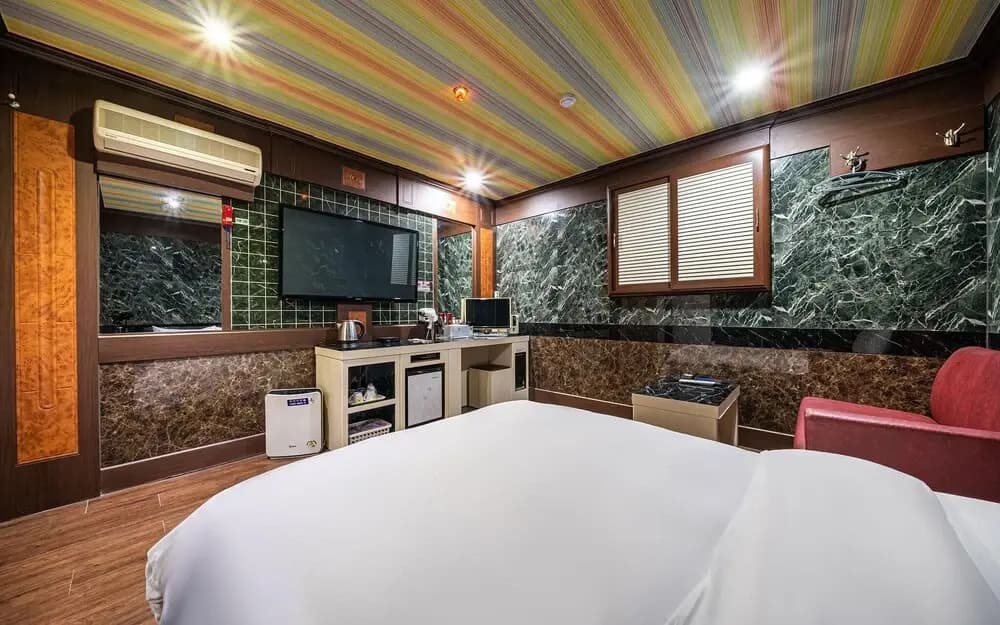 Sadang Charis Hotel - photo 42
