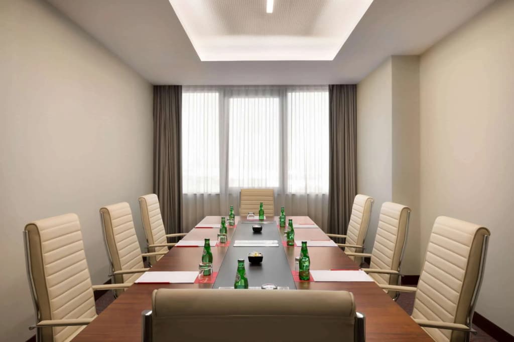 Ramada by Wyndham Lisbon - photo 14