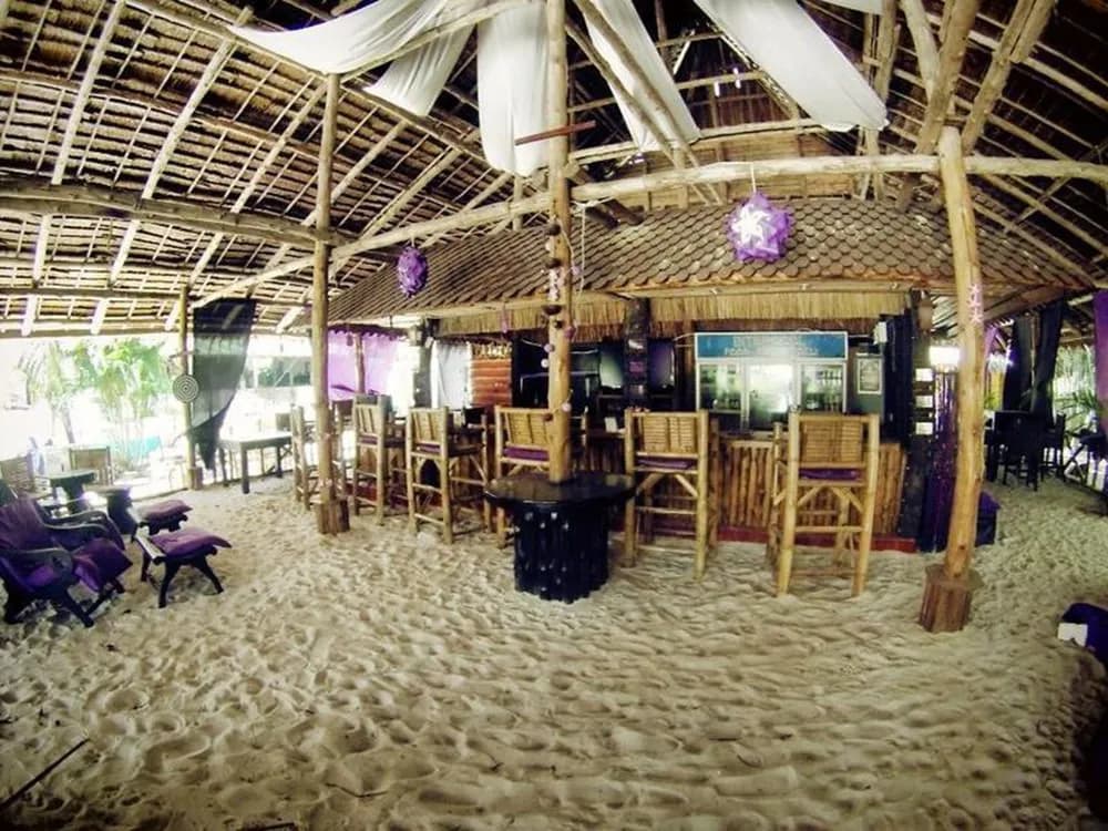 Majestic Hostel - photo 16
