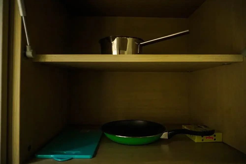 Best Spacious Studio Belmont Residence Puri Apartment - photo 10