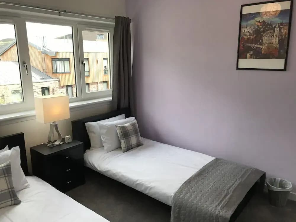 2 Chessels Court, Flat 3 - photo 2