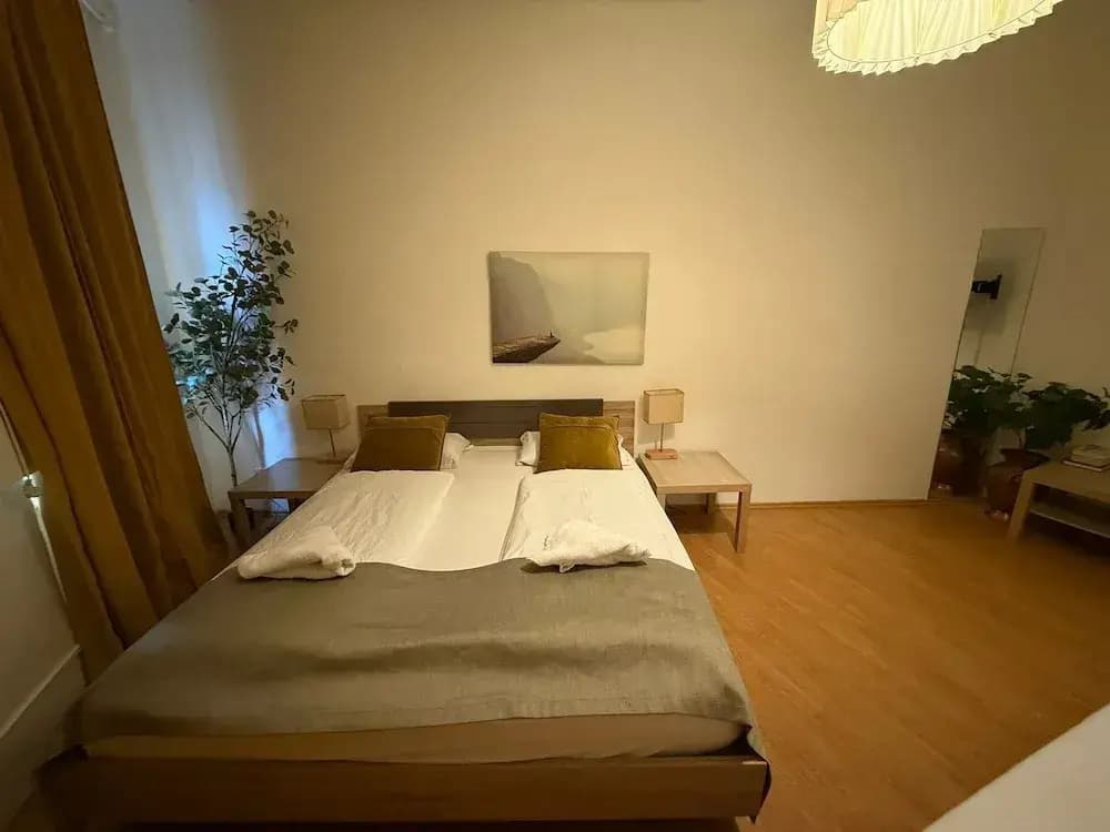 Budget 1BR Apt Close to Westbahnhof - photo 1