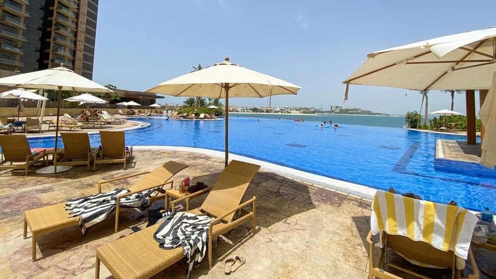 Modern beachfront 1BR apartment - photo 12