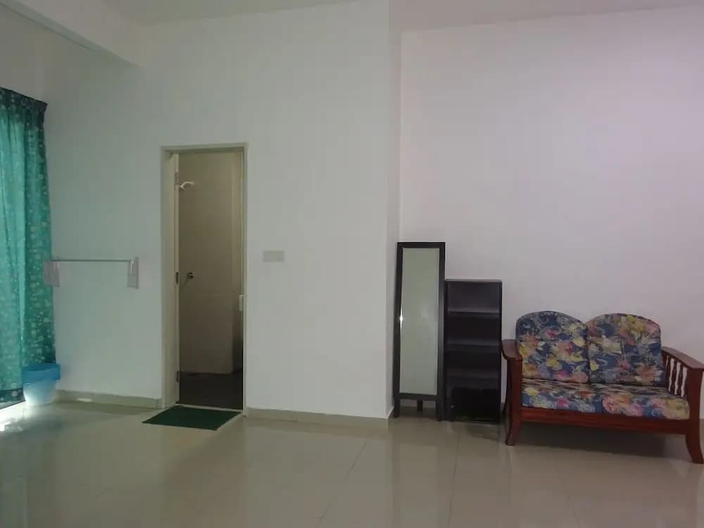 Salam Homestay d'Sendayan - photo 4