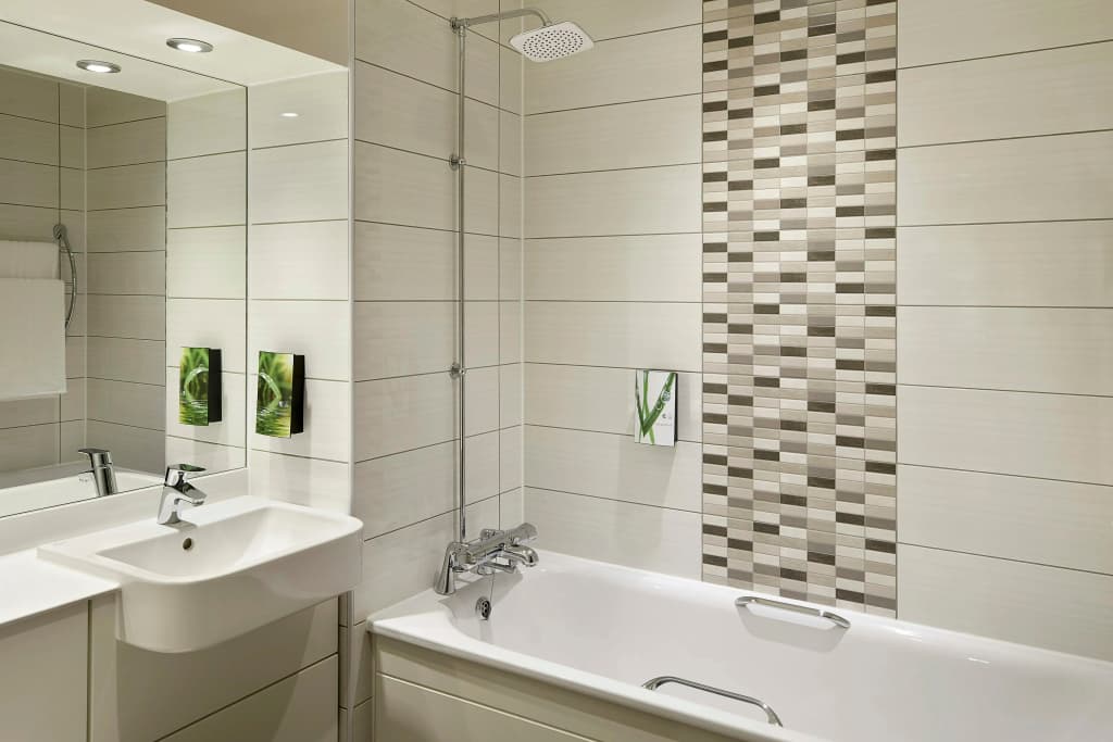 Premier Inn London Kensington - photo 20