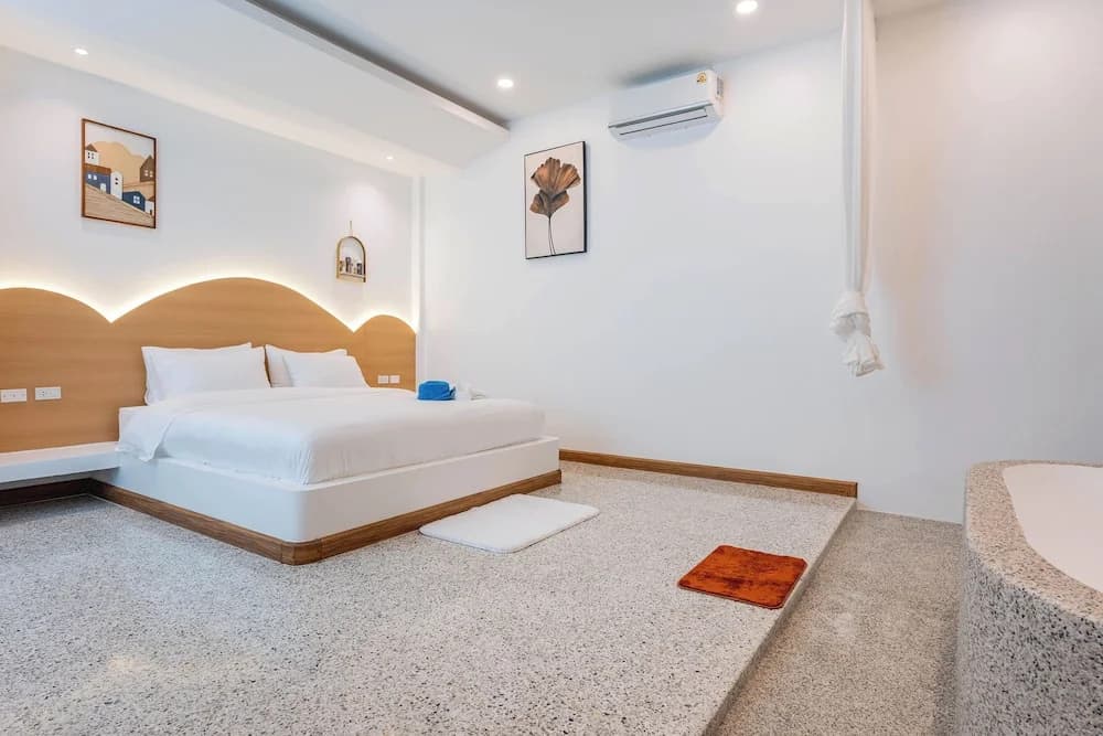 Downtown Oasis Pool Villa - photo 21