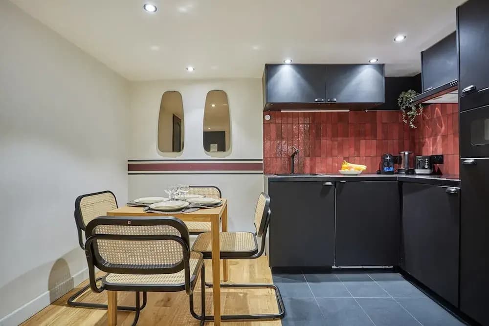 Charming Apartment Faubourg St Honore Madeleine - photo 12