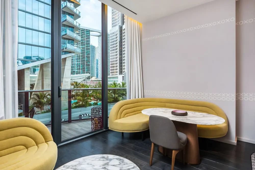 Suites at SLS LUX Brickell managed by CE - photo 6