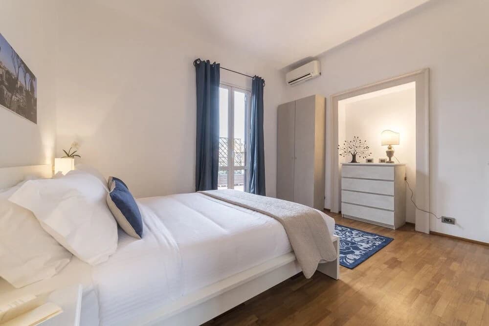 Great Terrace Flat a few Steps From Spanish Steps - photo 5