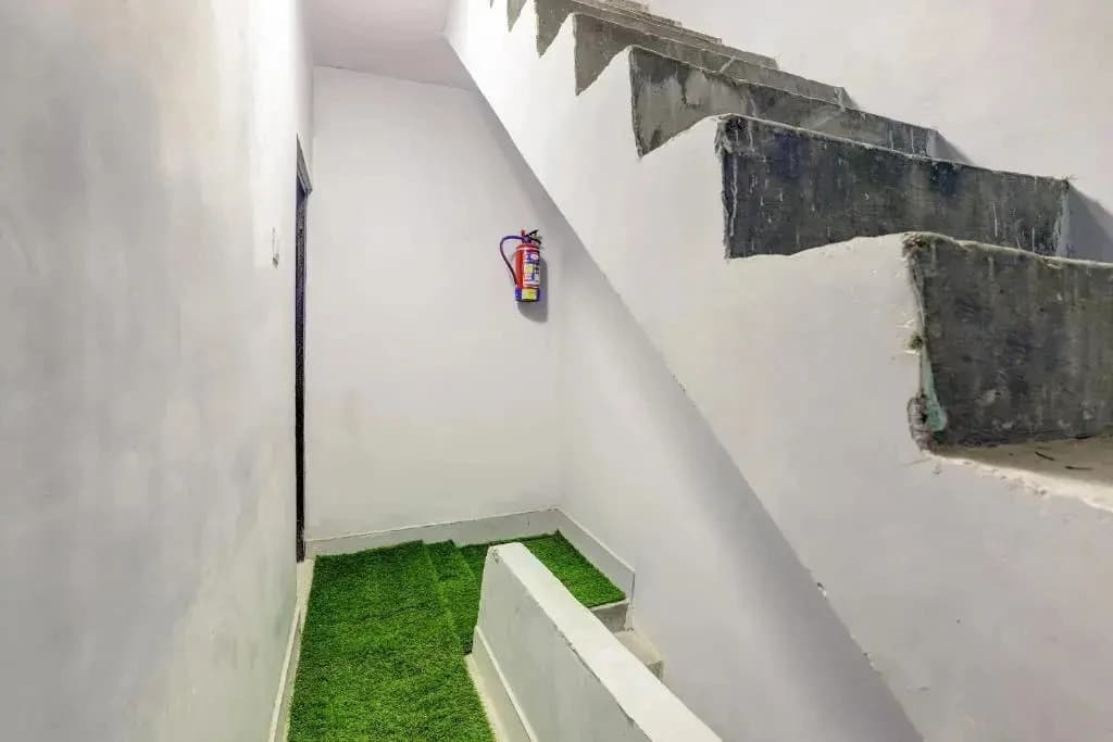 Love Bites by OYO Rooms - photo 10