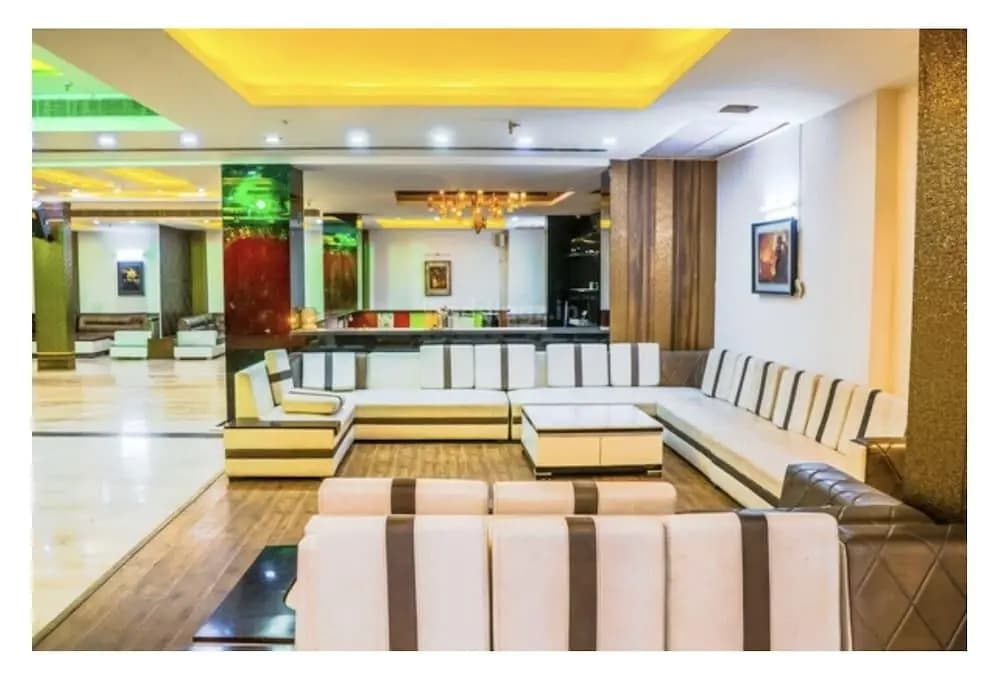 West Yard Hotels - photo 20