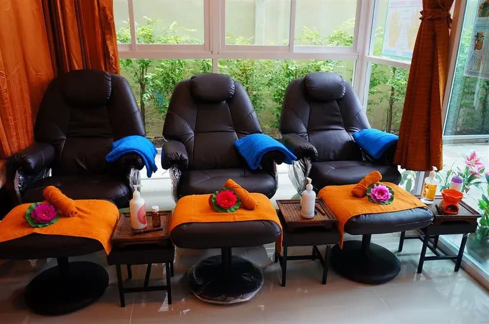 J Two S Pratunam Hotel - photo 19