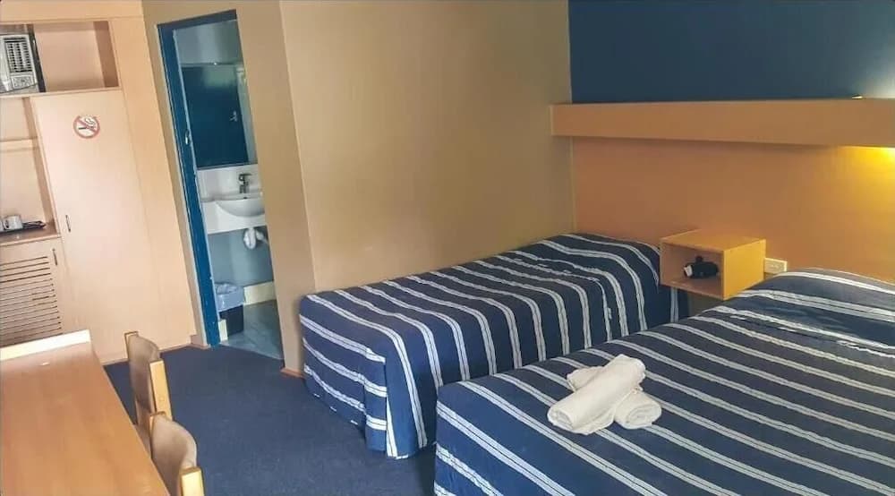 Windsor Heritage Motel - photo 12